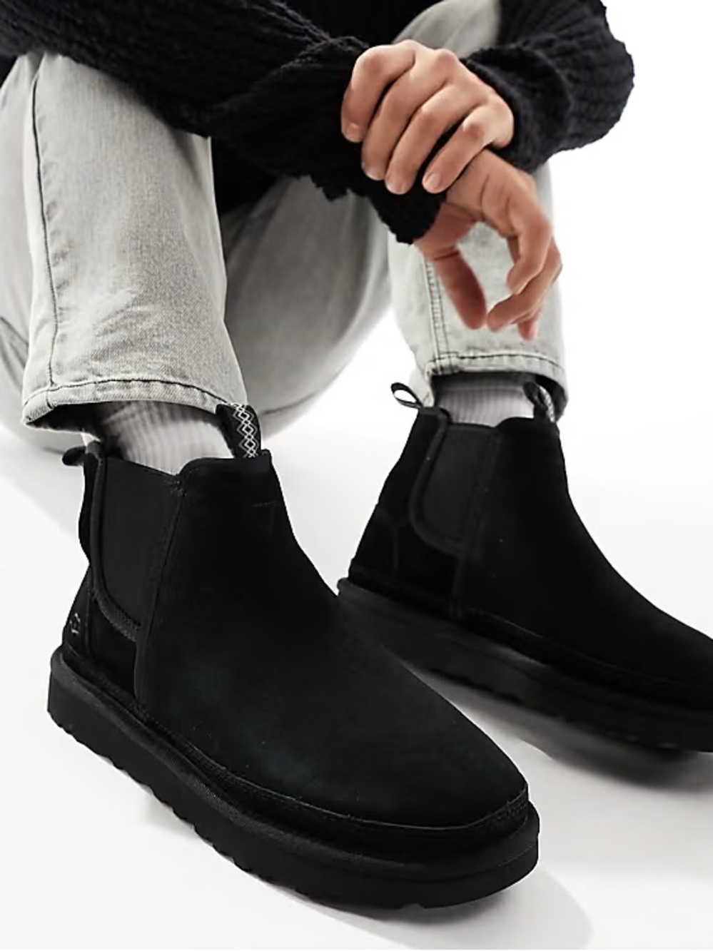 UGG mens Neumel chelsea suede boots black size 8